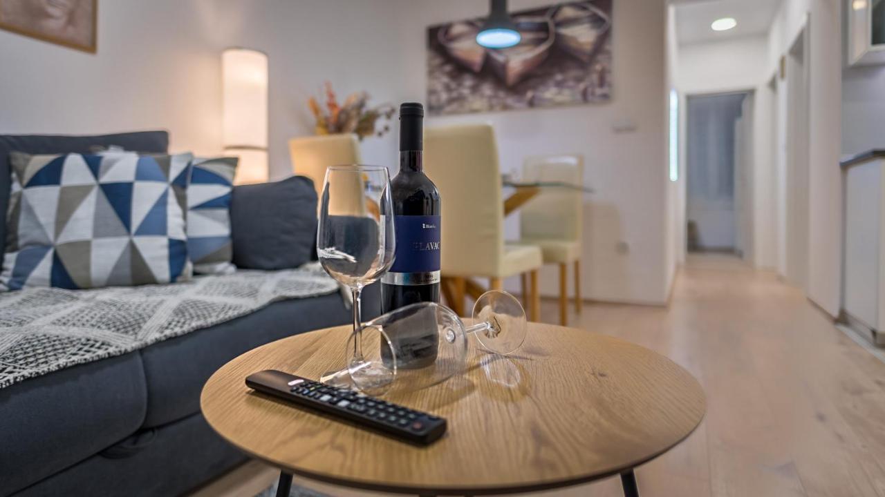 Brand New Apartment In City Center, Big Terrace Zagreb Buitenkant foto